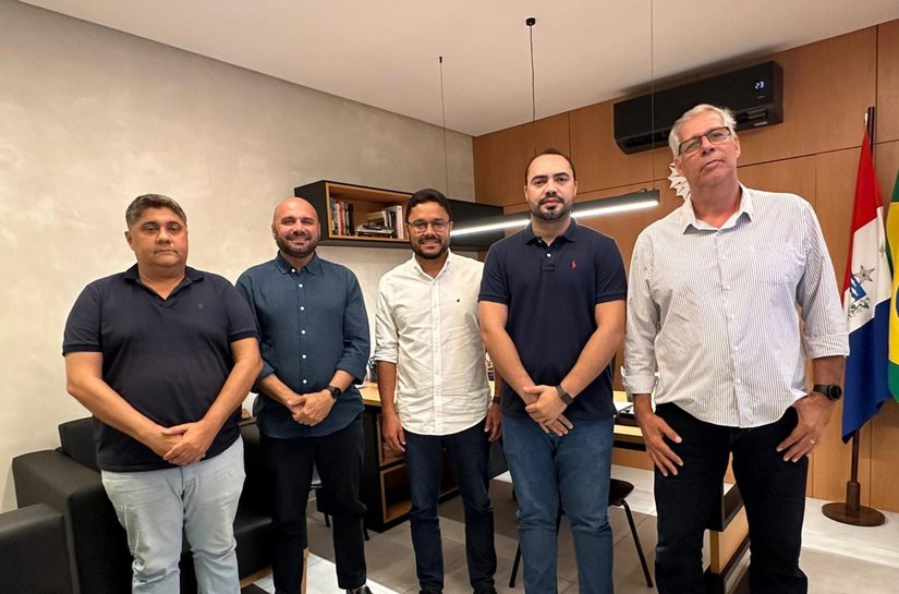 Governo de Alagoas e Prefeitura de Maribondo alinham implantação do projeto Plural no município