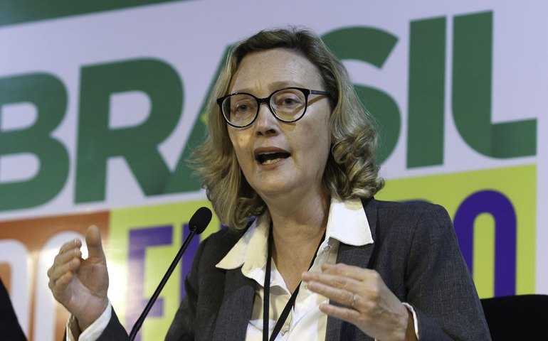 'Esse criminoso não paga nem as próprias contas', diz Rosário sobre joias vendidas por Bolsonaro
