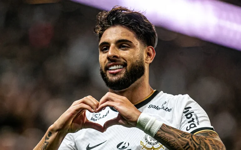 Yuri diz que pode renovar com Corinthians, e Romero brinca sobre Memphis: 'Está bem brasileiro'