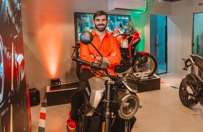 Moto Morini inaugura primeira concessionária no Nordeste e celebra entrega histórica ao primeiro cliente baiano