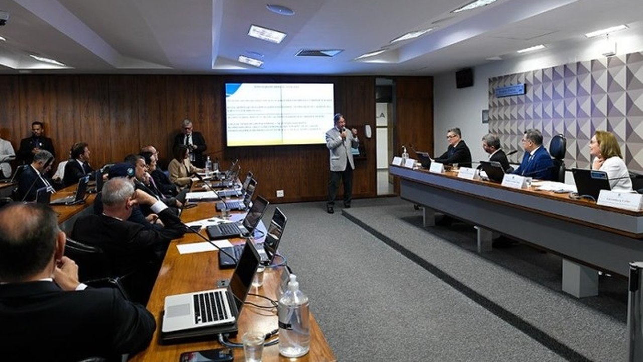 Comissão de MP que prorroga leis sobre licitações será instalada na quarta-feira