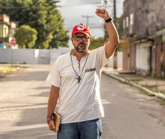 “JHC prometeu ser pedra no sapato da Braskem, mas virou pedra no sapato das vítimas”, diz Pastor Wellington