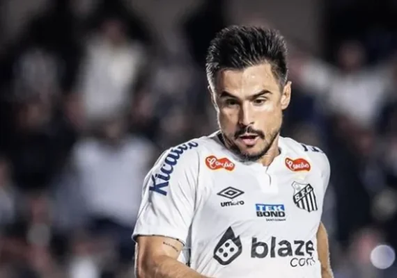 William Bigode celebra chance como titular no Santos: 'Time focado para manter a liderança'