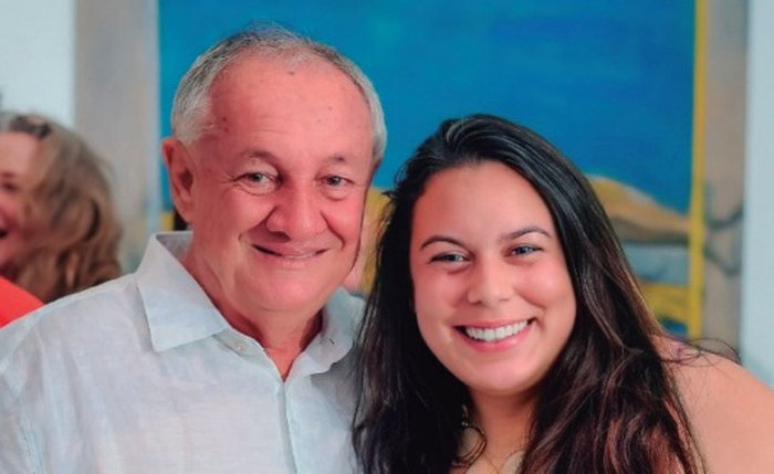 Mariana e Omar em postagem feita por ela no Dia dos Pai