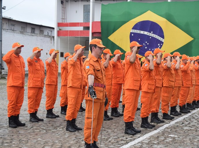 Corpo de Bombeiros inicia maior turma do Curso de Aperfeiçoamento de Praças