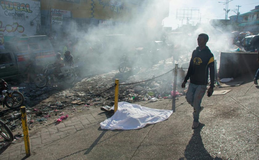 Ataque de gangues deixa pelo menos 14 mortos em área nobre da capital do Haiti