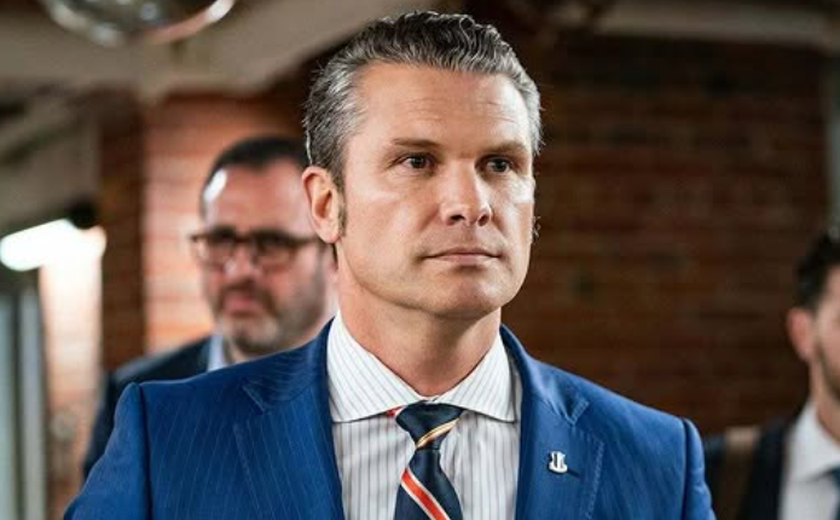 EUA: Grupo do Senado pressiona Pete Hegseth sobre qualificações para secretário de Defesa