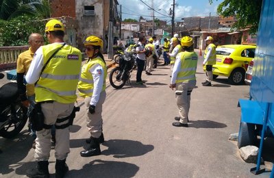 Ronda no Bairro, BPTran e BPE realizam operação conjunta no Jacintinho