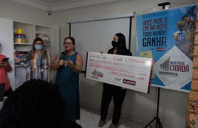 Nota Fiscal Cidadã realiza live de pagamento do sorteio do Dia dos professores