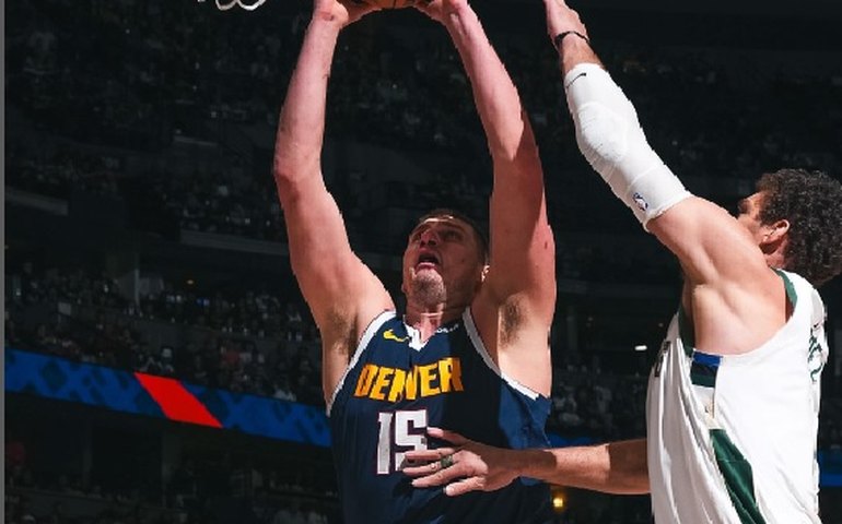 Favoritos, Denver Nuggets e Milwaukee Bucks voltam a tropeçar em rodada da NBA