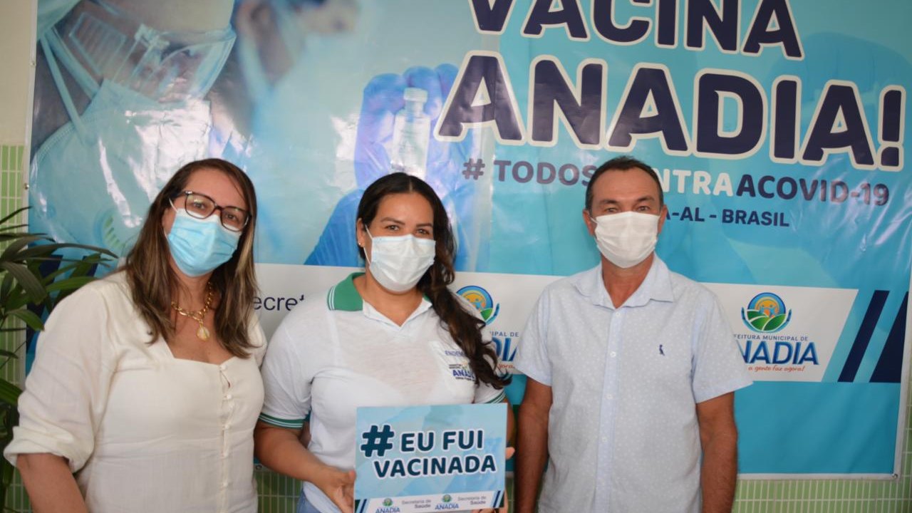 Saúde de Anadia realiza imunização de 100% dos profissionais da Atenção Básica