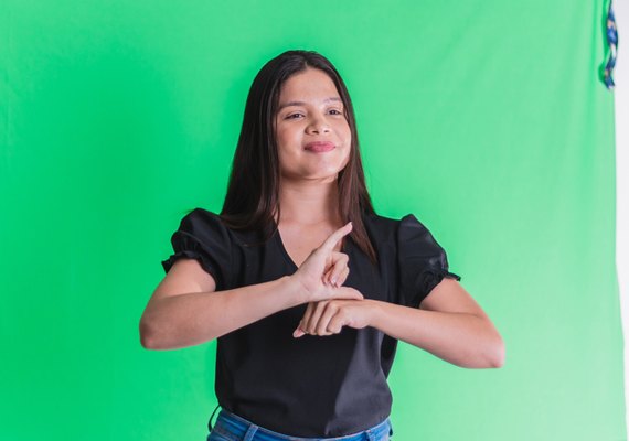 Usuários do SUS contam com intérprete de Libras