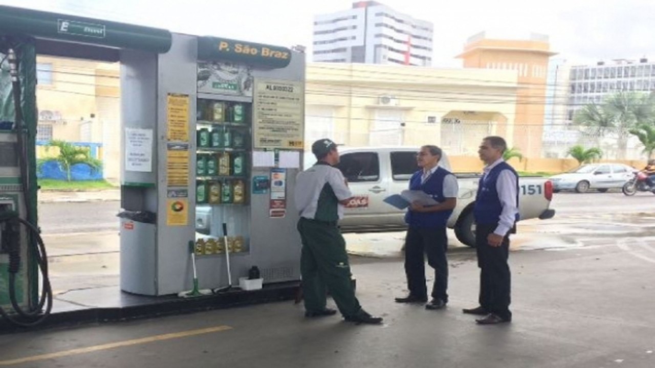 Governo pressiona para aprovar novo ICMS e auxílio-gasolina