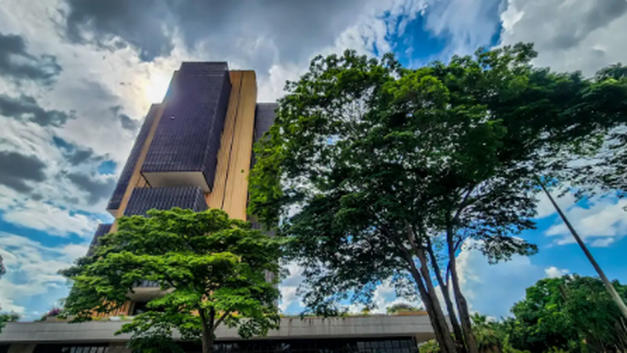 Contas externas têm saldo negativo de US$ 9,8 bilhões em setembro