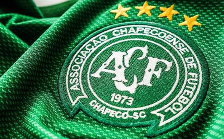 Seis anos após acidente, Chapecoense promove homenagens: ‘Para sempre lembrados’