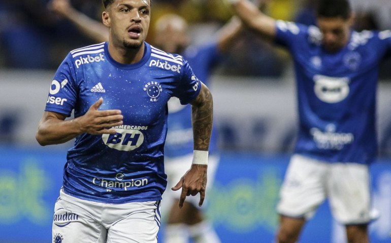 Com um a menos, Cruzeiro sofre e fica no empate com o Athletic pelo Mineiro