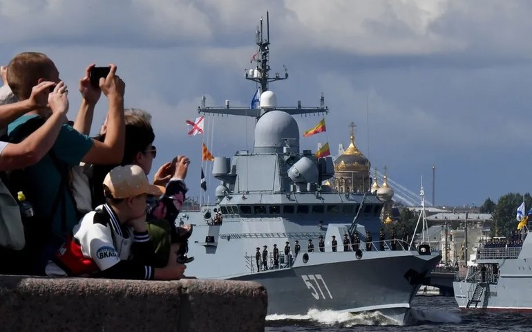 Rússia vai considerar navios estrangeiros que se aproximem da Ucrânia como parte do conflito