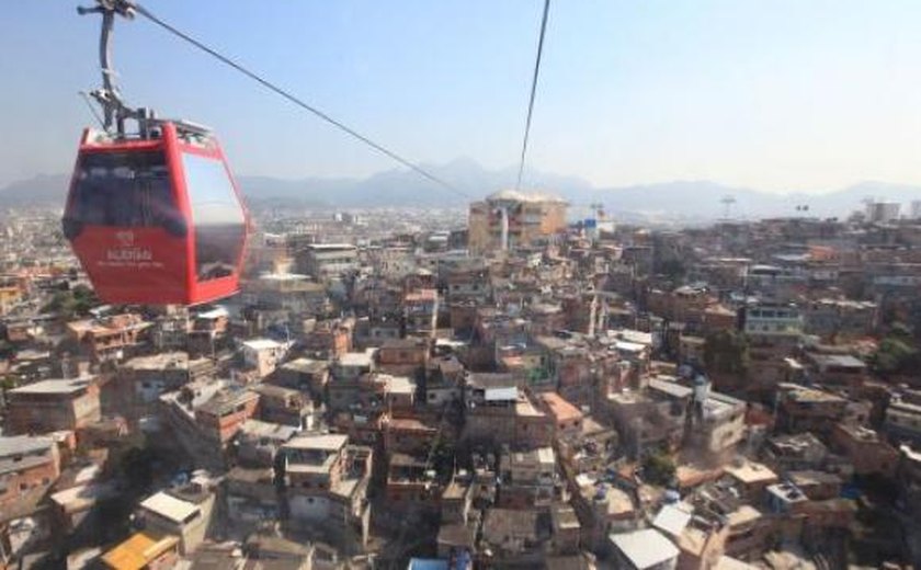 Tiroteio interrompe funcionamento do teleférico do Alemão, no Rio