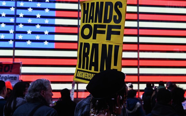 Operação dos EUA contra o Irã não saiu como planejado desde o início, diz coronel americano