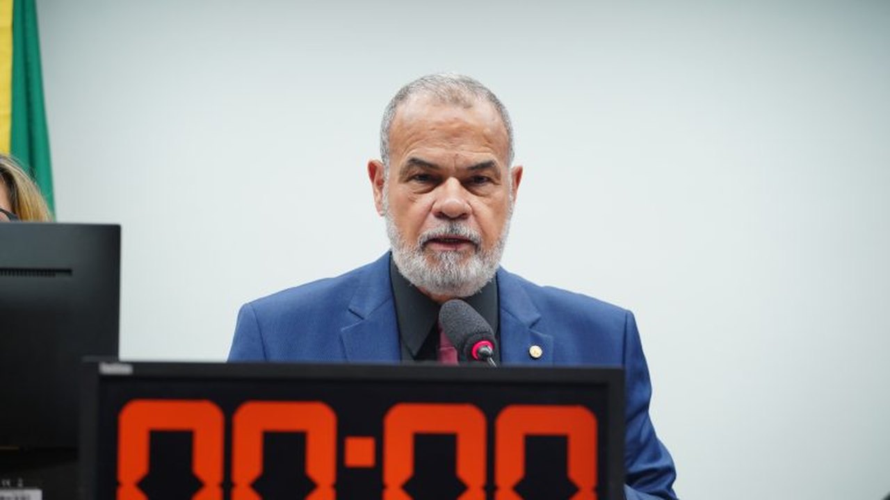 Relator deve incluir em lei prazo para plano de saúde disponibilizar tratamento a paciente com câncer