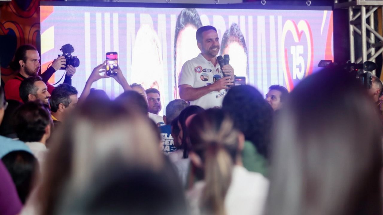 Paulo inaugura comitê em Arapiraca prometendo continuar com programas sociais