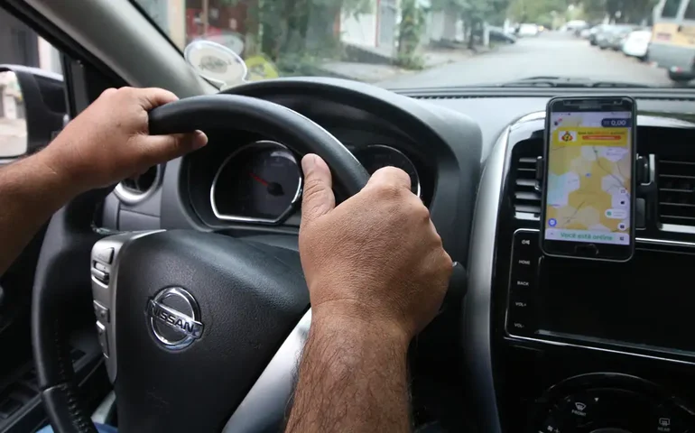 Crédito consignado CLT é aprovado e inclui motoristas de aplicativo