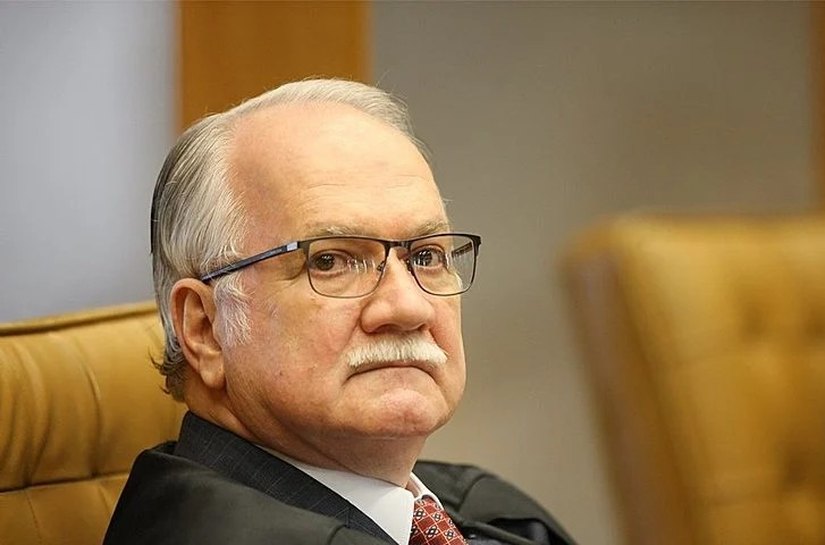 Fachin devolve relatoria do caso do INSS a Mendonça e mantém Master