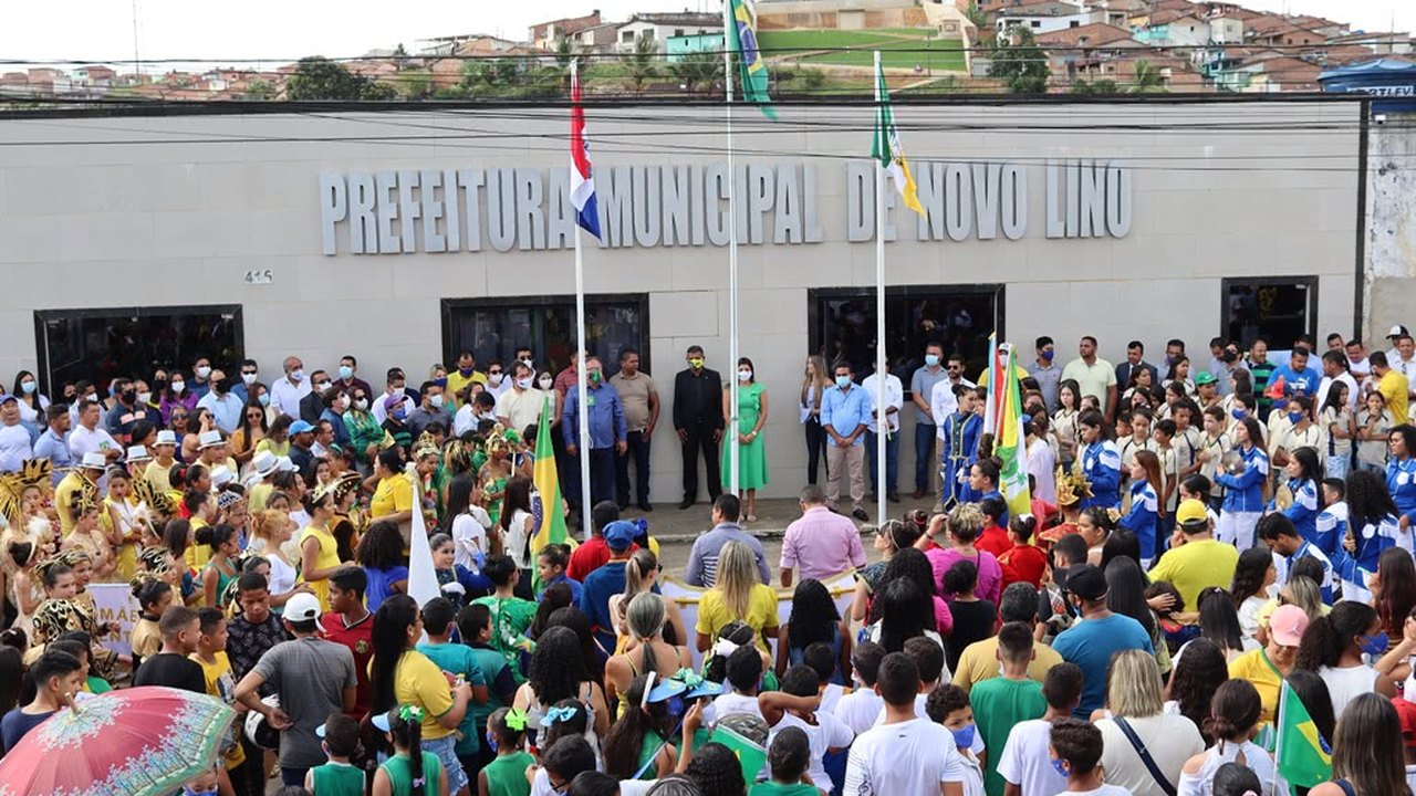 Em dia bastante festivo, prefeita Marcela Gomes resgata o 7 de setembro em Novo Lino