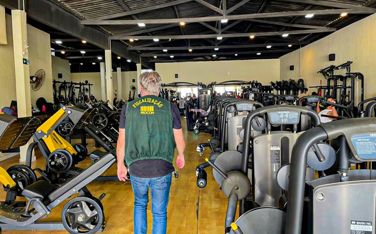 Fiscalização em academias reforça medidas de prevenção a covid-19