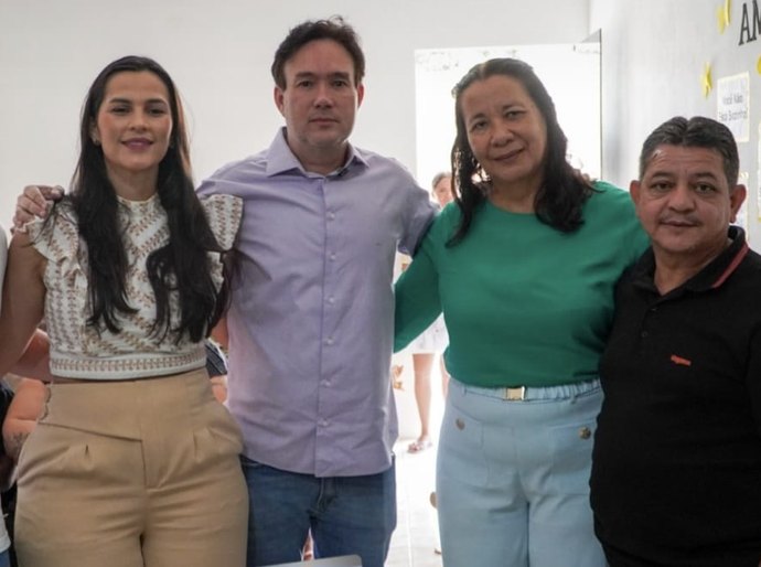 Prefeito Jorge Galvão participa de mutirão para emissão de RG em Jundiá