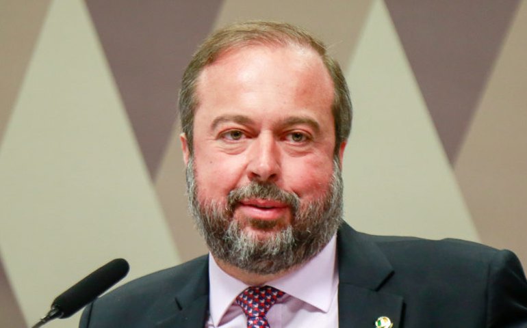 Ministro diz que ameaça de intervir na Aneel é cobrança por 'efetividade'