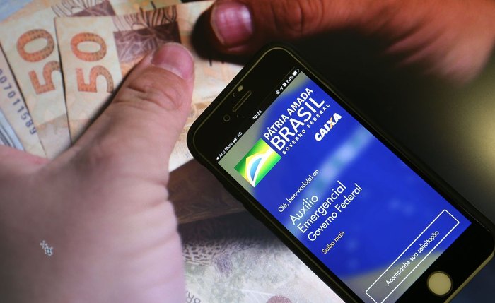 Crédito será para nascidos em março e para quem recebe Bolsa Família