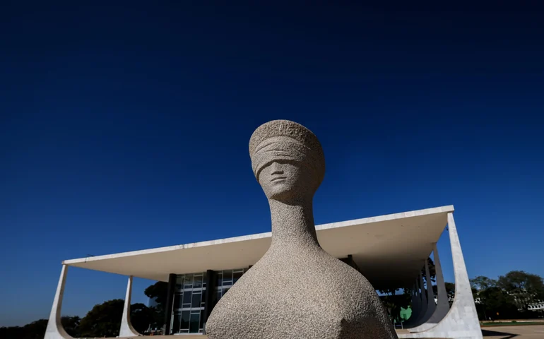 Caso Banco Master chega ao STF após citação de deputado; PF garante continuidade da apuração