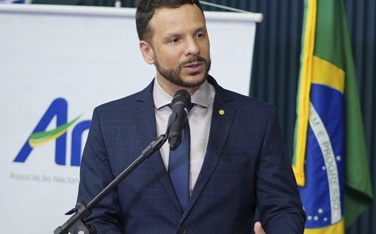 &#8216;Bancada do funcionalismo&#8217; diz que reajuste pode chegar em Estados e municípios