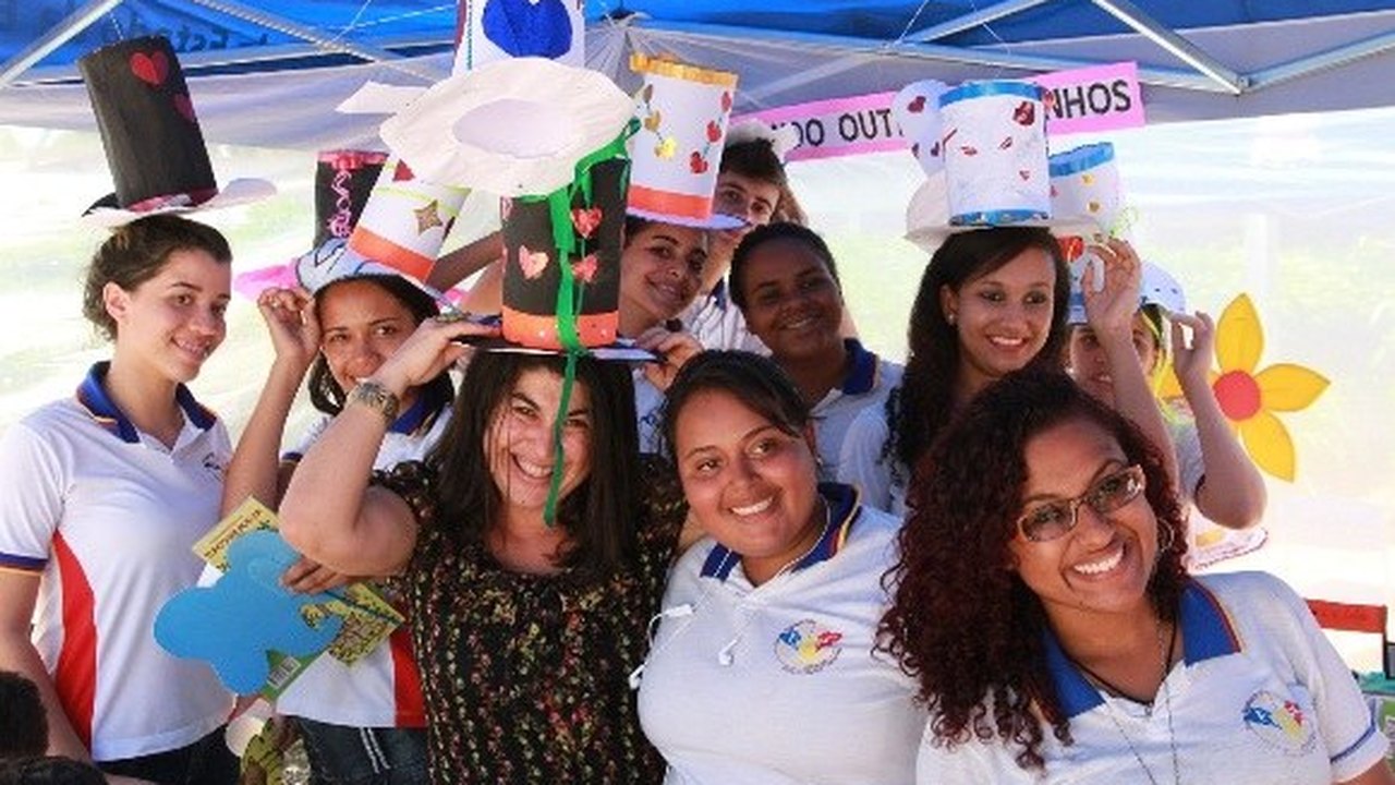 Escritores alagoanos recebem homenagem de estudantes