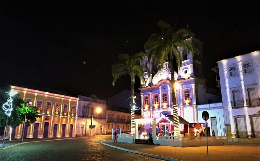 Penedo Luz 2021 apresenta canto coral, artistas locais e muitas atrações