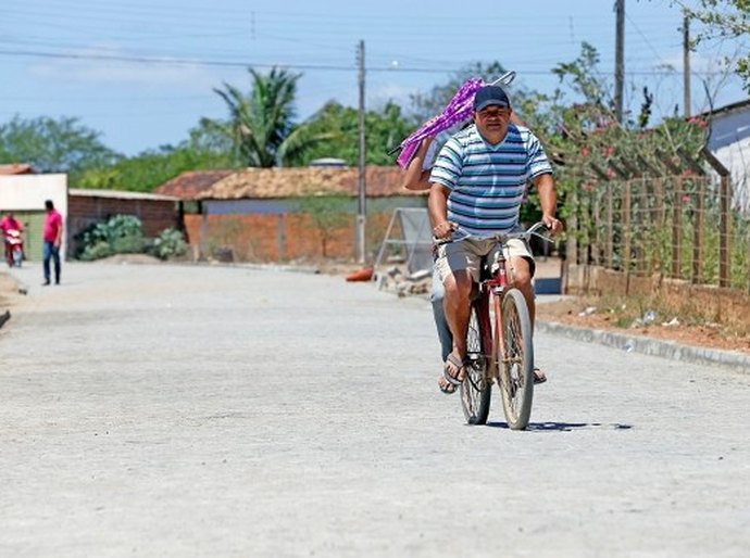 Renan Filho assina ordem de serviço de pavimentação da AL-220