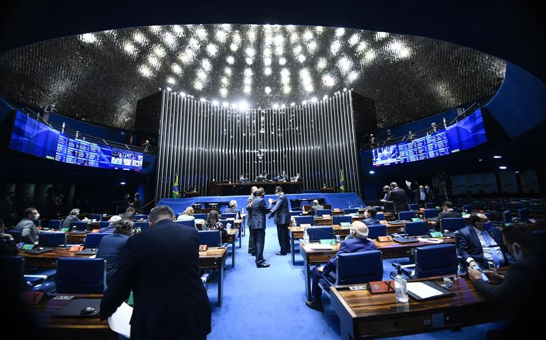 Senado aprova projeto que regula mercado de criptomoedas no Brasil