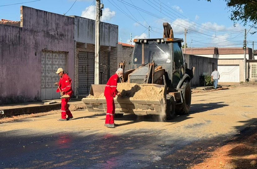 Penedo avança na pavimentação de bairros com investimento de quase R$ 5 milhões