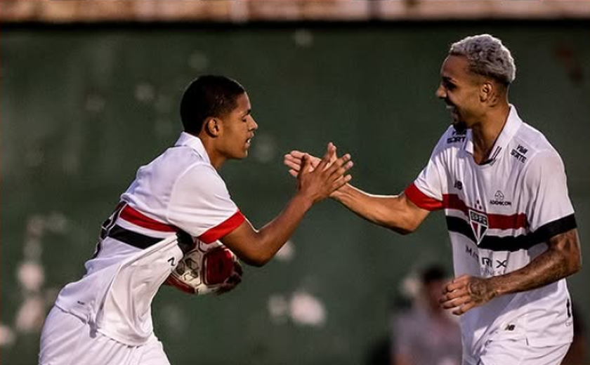 São Paulo faz 3 gols em 11 minutos, goleia Picos-PI e garante vaga antecipada na Copinha