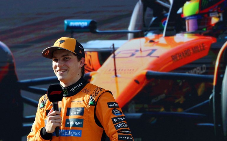 Australiano Oscar Piastri larga na frente no GP da China de Fórmula 1