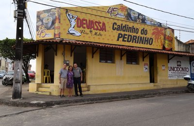 O sol (e sal) nasce para todos: a história por trás dos caldinhos de Arapiraca