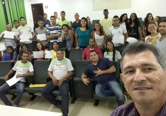 Moradores de Marechal têm acesso à informática pela primeira vez