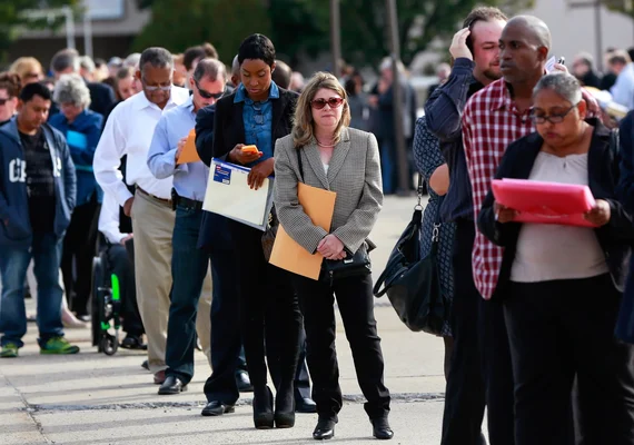 Abertura de postos de trabalho nos EUA sobe a 8,04 milhões em agosto, mostra Jolts