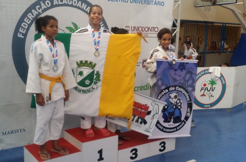 Com 38 medalhas no Alagoano, judocas arapiraquenses se credenciam para o Regional