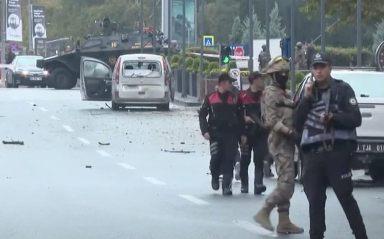 Turquia: quatro pessoas morrem e 14 ficam feridas em ataque a instalações de empresa de defesa