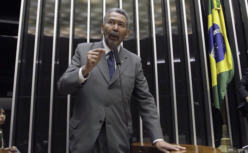 Paulão parabeniza Maceió por 198 anos de emancipação