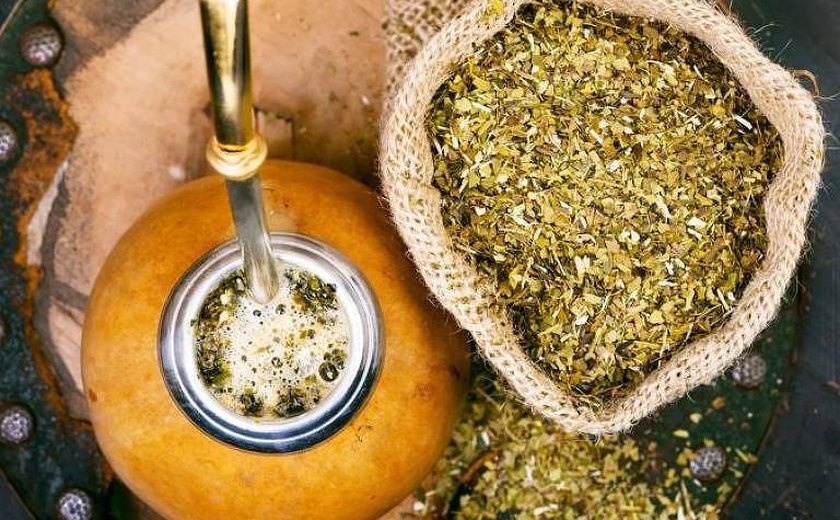 No nordeste da Argentina, mais que uma bebida tradicional, a erva-mate é um modo de vida