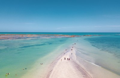 Dia da Independência: Porto de Galinhas, João Pessoa e Maceió estão entre os 5 destinos mais buscados por brasileiros para o feriado, diz Booking.com