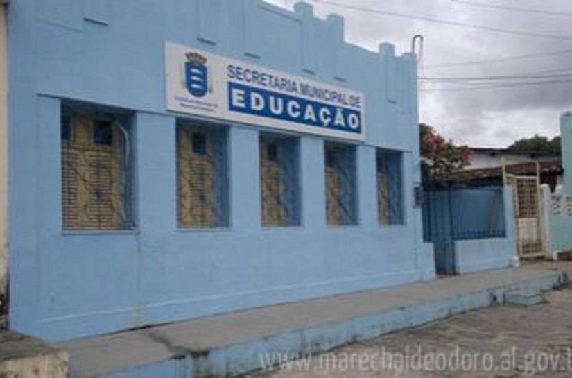 Servidores da educação de Marechal discutem plano de carreira